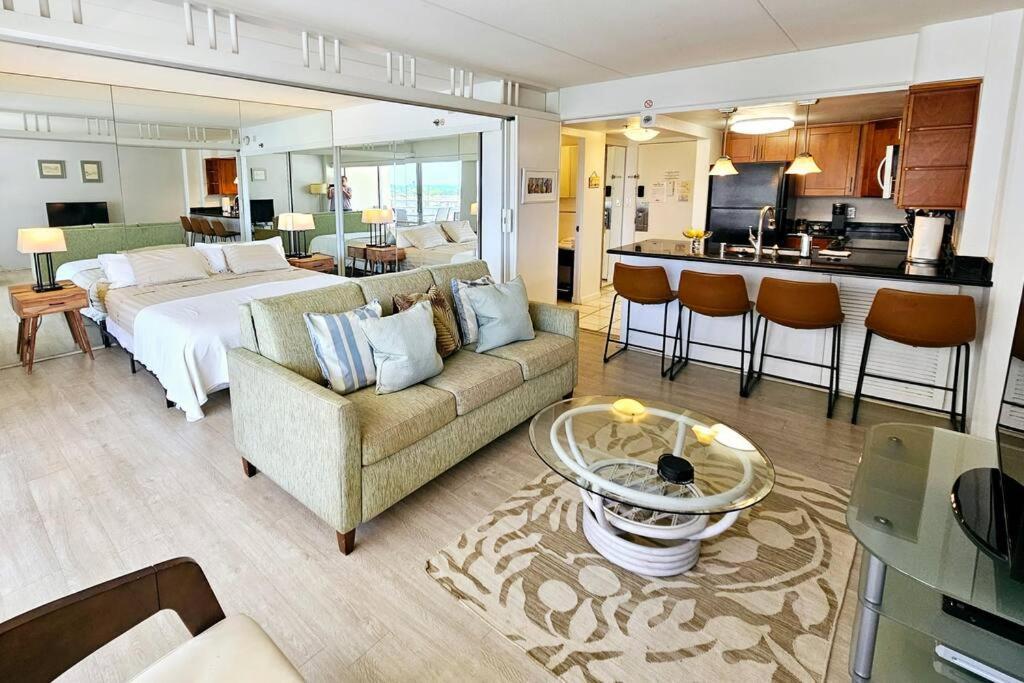 Ilikai Hotel Condo With Kitchen And Ocean View Honolulu Exterior photo